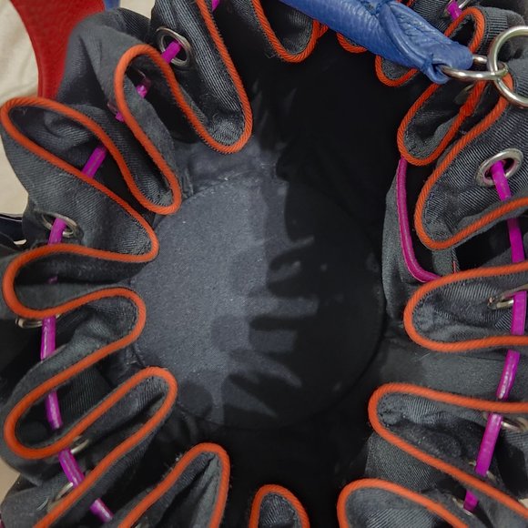 By-lin Tulip Purse - Picture 5 of 10